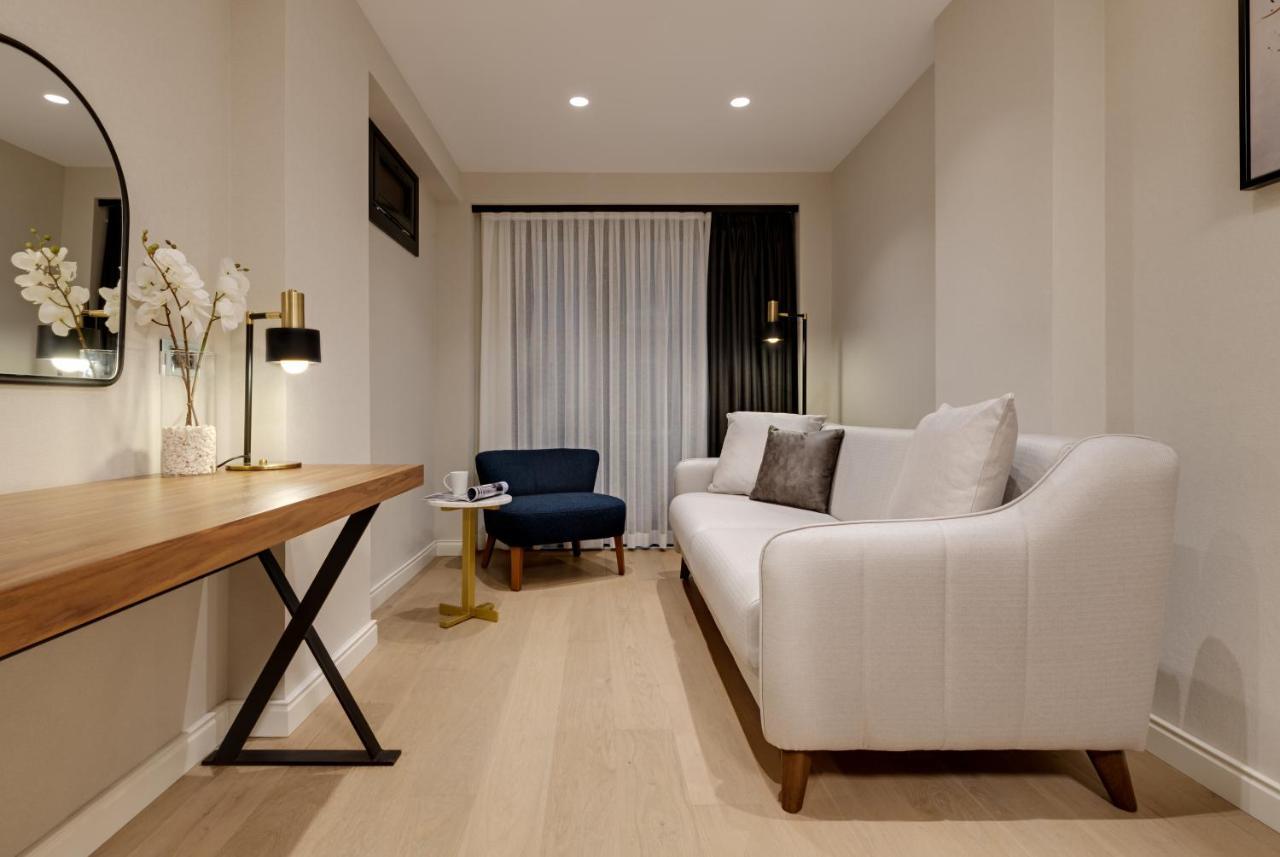 Gleam Collection Hotel Κωνσταντινούπολη Εξωτερικό φωτογραφία A living room in a micro apartment